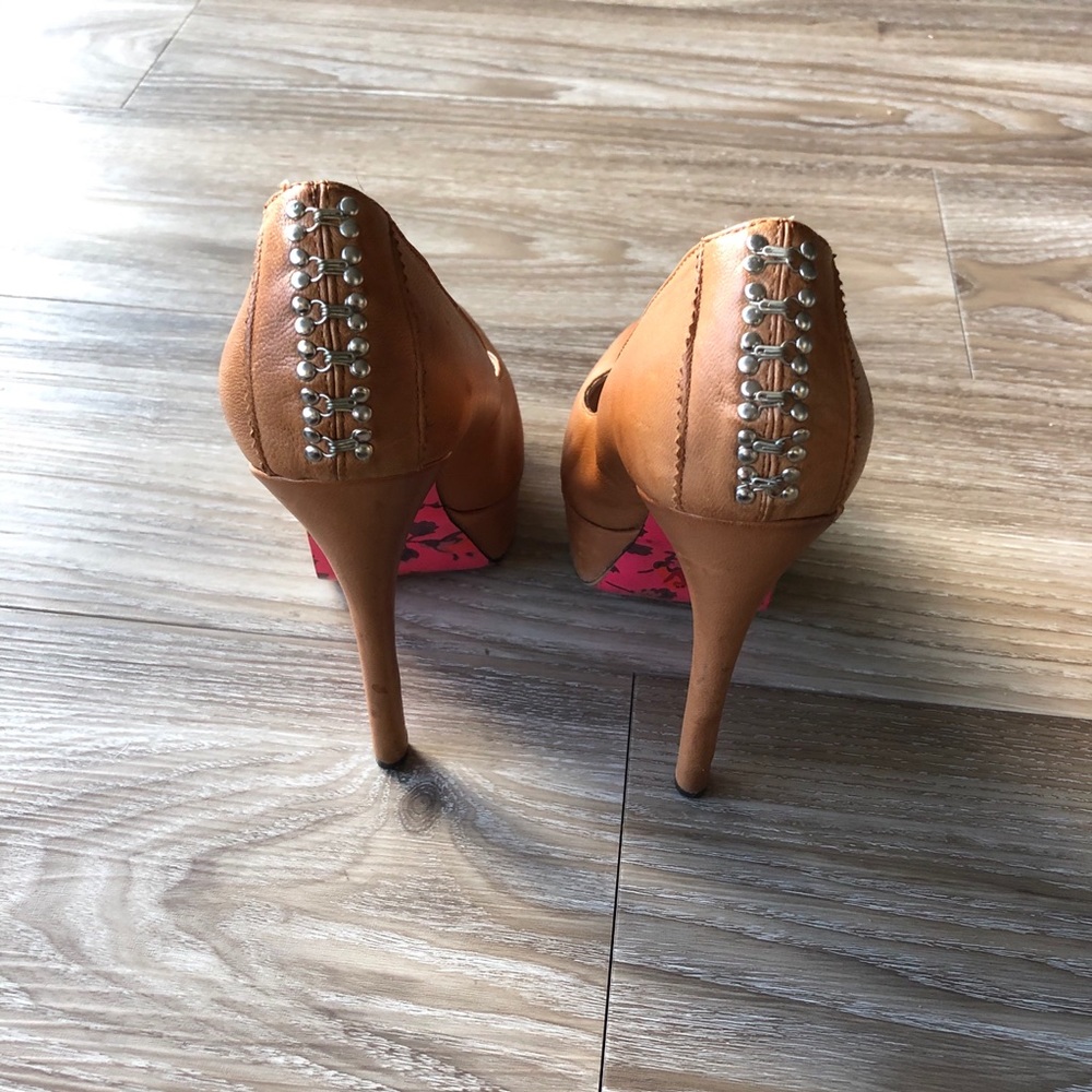 Betsey Johnson Chestnut “Leather” Heels - Picture 4 of 7